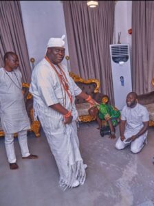Akmodel Group MD Rejoices With Ooni And His Olori On Birth Of Twins