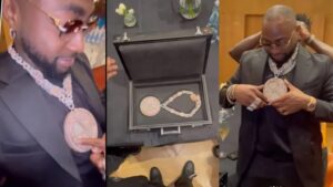 Davido displays the N577M diamond chain he recently acquired. (Video). 